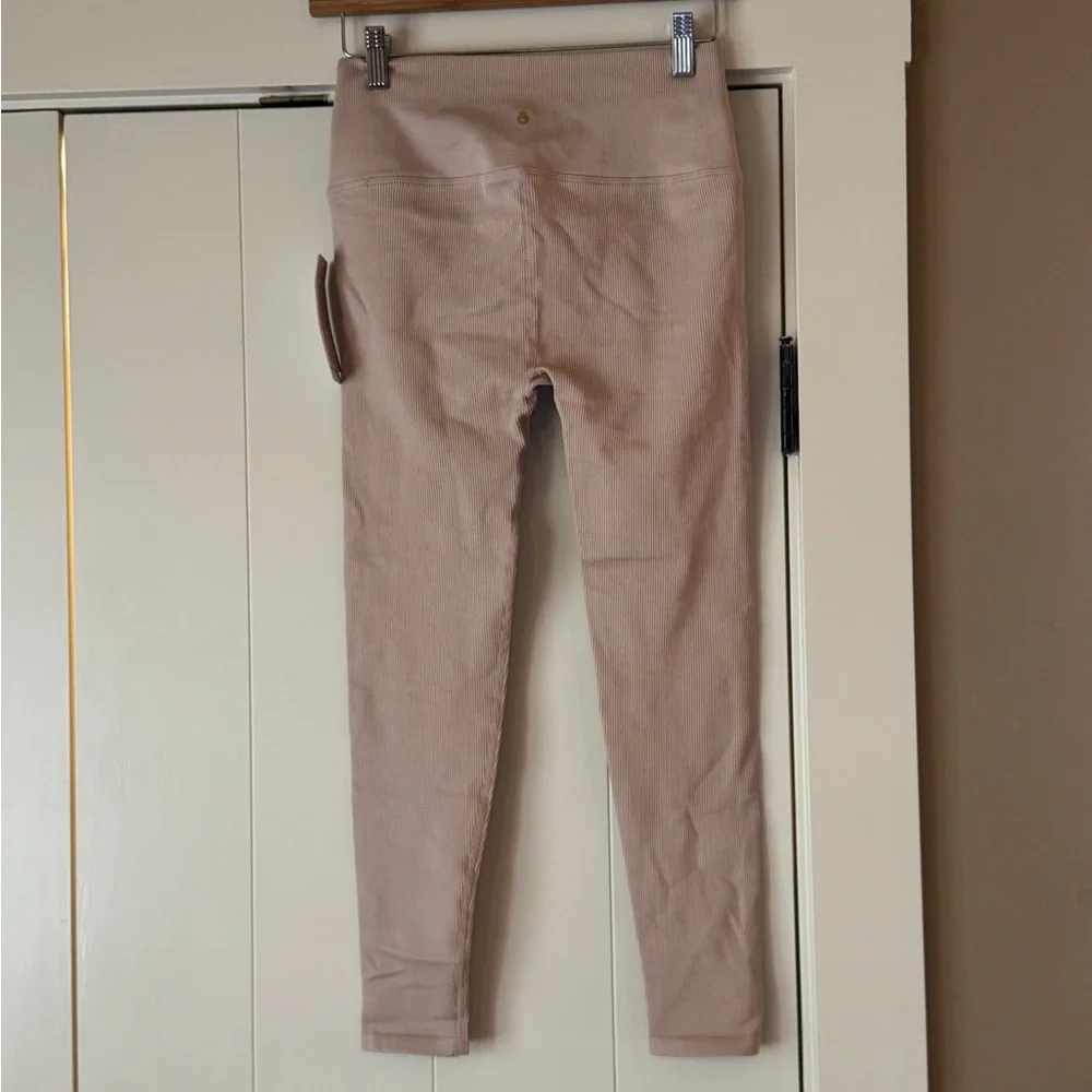 New Spiritual Gangster Seamless Leggings - Picture 2 of 4